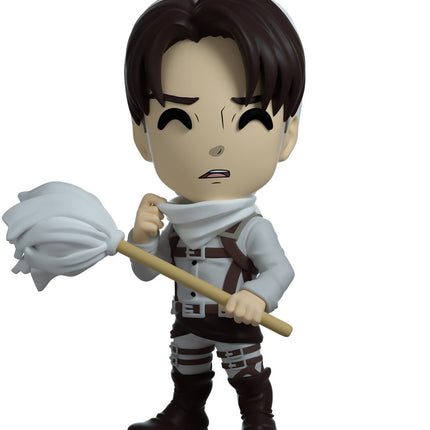 Attack on Titan: Cleaning Levi