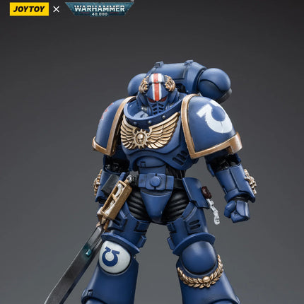 Warhammer 40K 1/18 Scale Ultramarines Primaris Lieutenant Argaranthe [Release date: 2024/07]