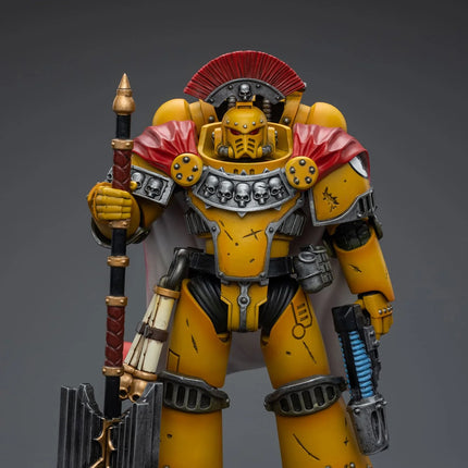Warhammer 40K 1/18 Scale Imperial Fists Legion Chaplain Consul [Release date 2024/05]