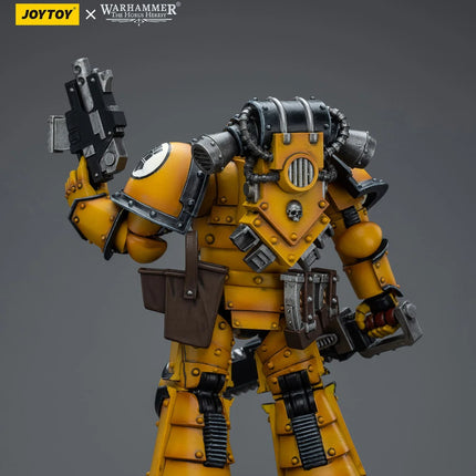 Warhammer 40K 1/18 Scale Imperial Fists Legion MKIII Despoiler Squad Legion Despoiler with Chainsword [Release date 2024/05]