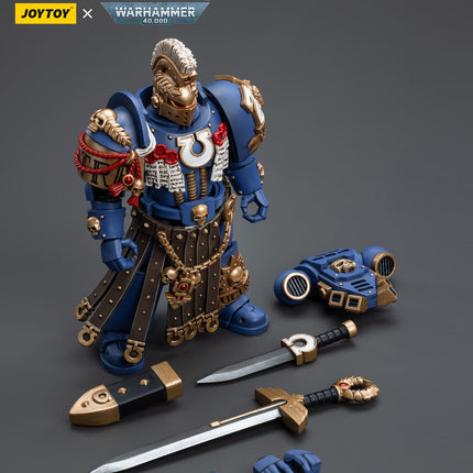 Warhammer 40K 1/18 Scale Ultramarines Honour Guard Chapter Champion