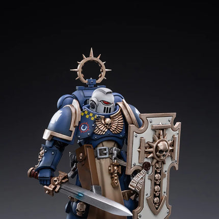 JoyToy - Warhammer 40K 1/18 Scale: Ultramarines Bladeguard Veteran 03