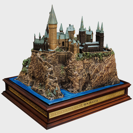 The Noble Collection - Harry Potter: Hogwarts School Sculpture