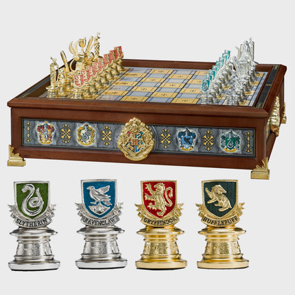 The Noble Collection - Harry Potter: Quidditch Chess Set Silver and Gold Plated