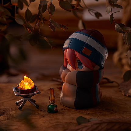 Laid-Back Camp Nendoroid Figure Nadeshiko Kagamihara: Solo Camp Ver. DX Edition