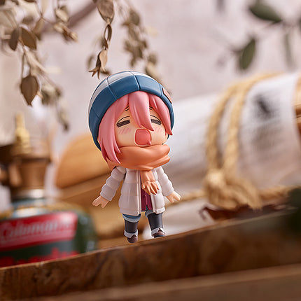 Laid-Back Camp Nendoroid Figure Nadeshiko Kagamihara: Solo Camp Ver. DX Edition