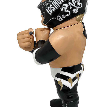 16d Collection 026: NEW JAPAN PRO-WRESTLING BUSHI (Black and White Costume)