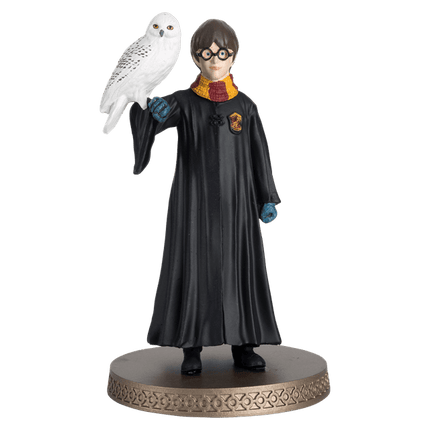 Harry Potter and Hedwig Year 1 Figurine: Hero Collector