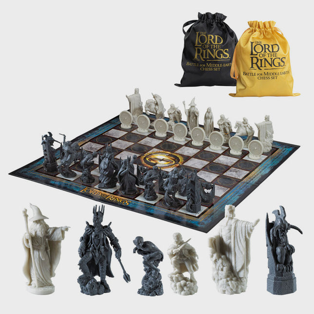 The Noble Collection - Lord of the Rings: Battle For Middle Earth Chess Set