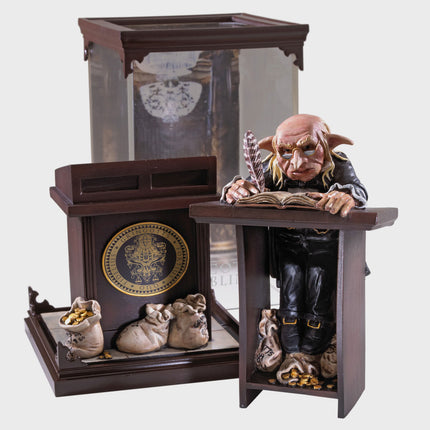Harry Potter - Magical Creatures: Gringotts Goblin Figure
