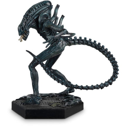 Xenomorph Warrior (Aliens) Figure Box Display Edition