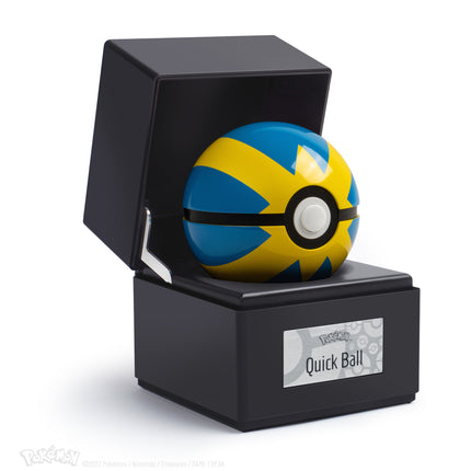 Pokémon: Die-Cast Quick Poke Ball Replica