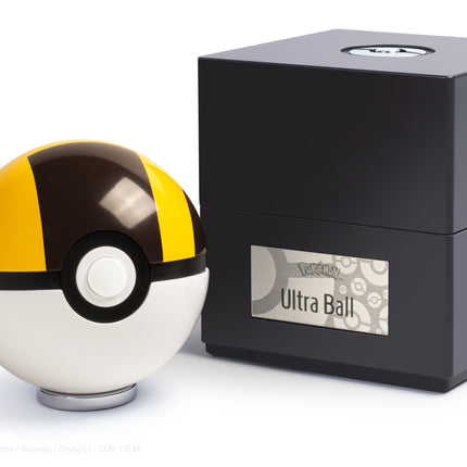 Pokémon: Die-Cast Ultra Poke Ball Replica